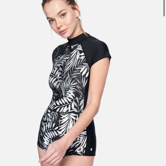 Hurley Other - Hurley Palm Party bodysuit NWOT size Small